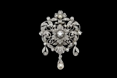 Alfinete Flor Pérolas Brilhantes