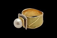 Pearl Two Tone Ring