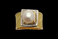 Pearl Two Tone Ring