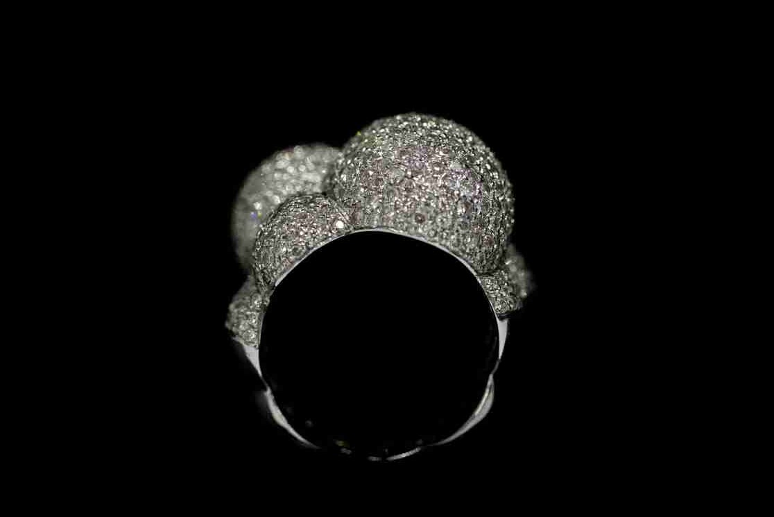 Diamonds Ring