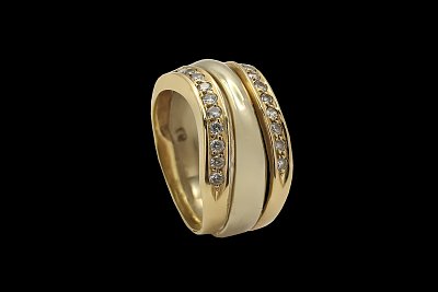 White Zirconias Ring