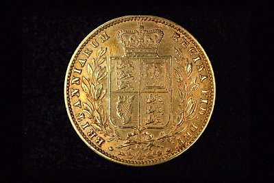 Sovereign 1870 Queen Victoria Young Head Shield Great Britain